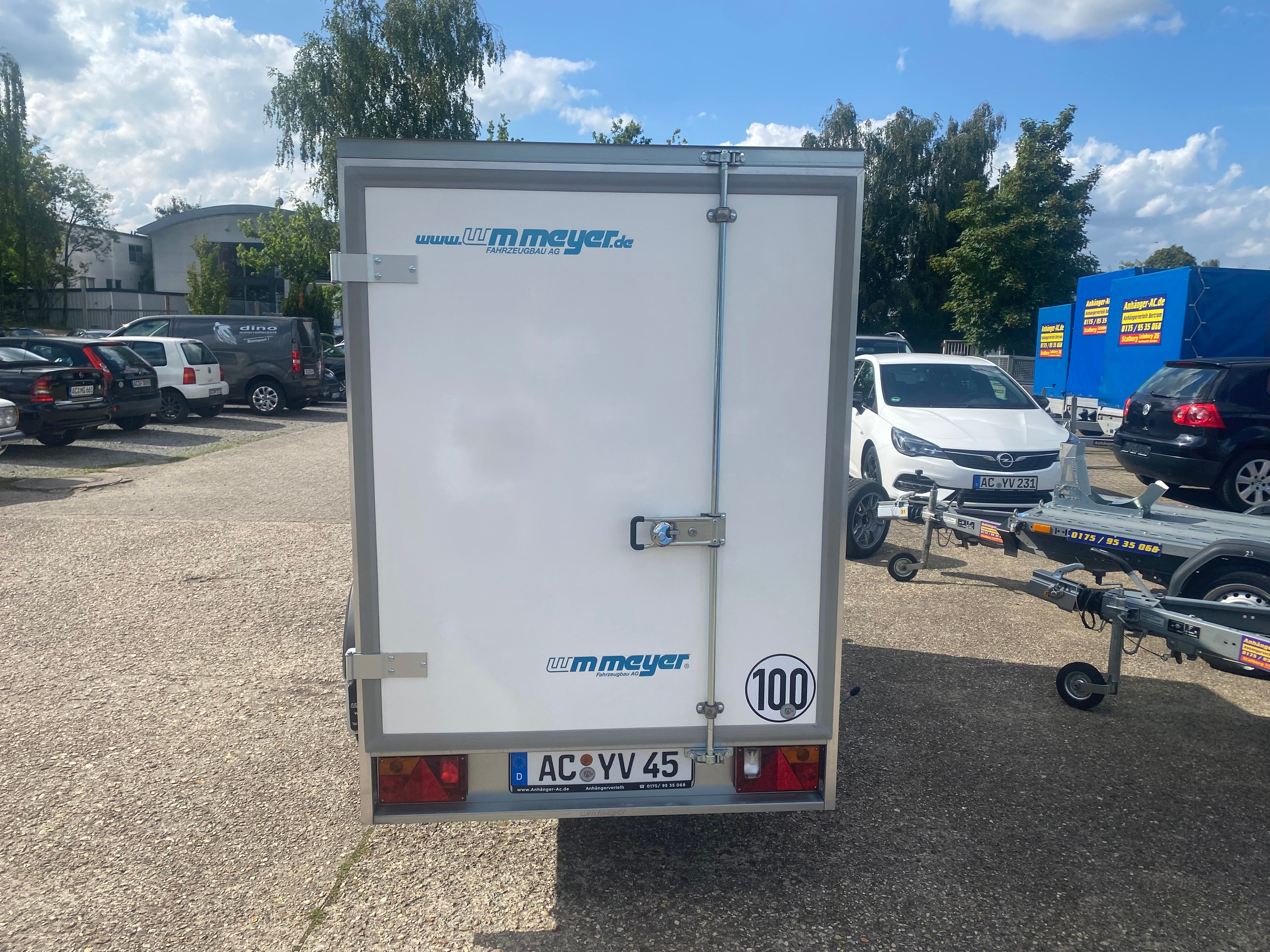 Kofferanhänger 1300 Kg mit 100 Kmh Zulassung 1 Achser – 3