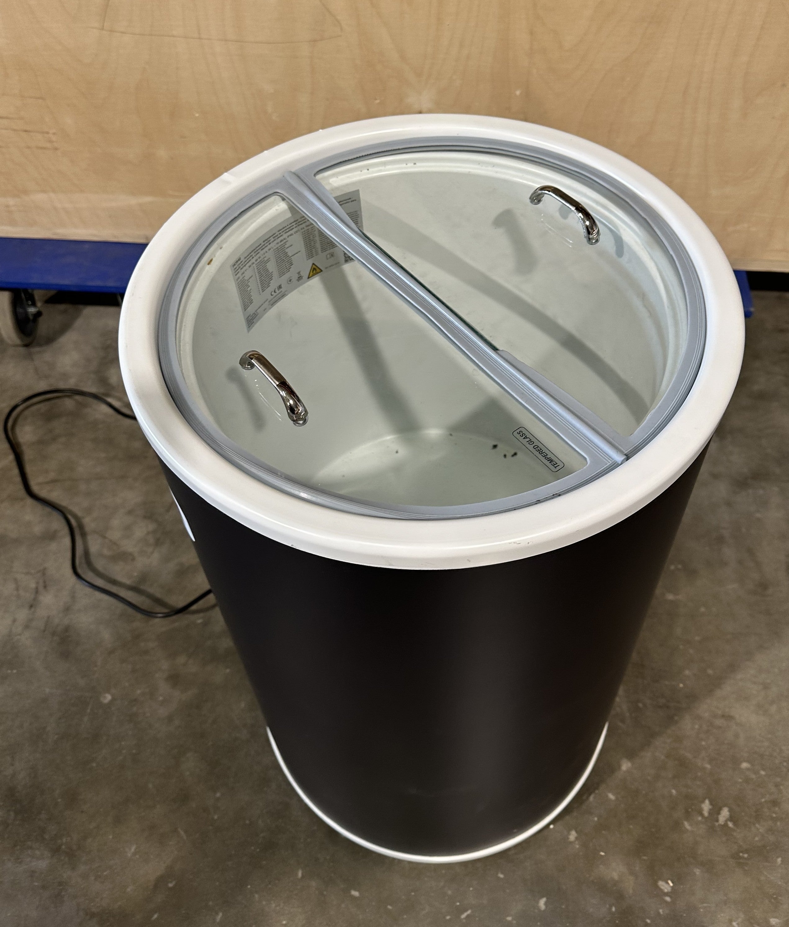Dosenkühler, Mobile Kühltruhe, Kühltonne – 2