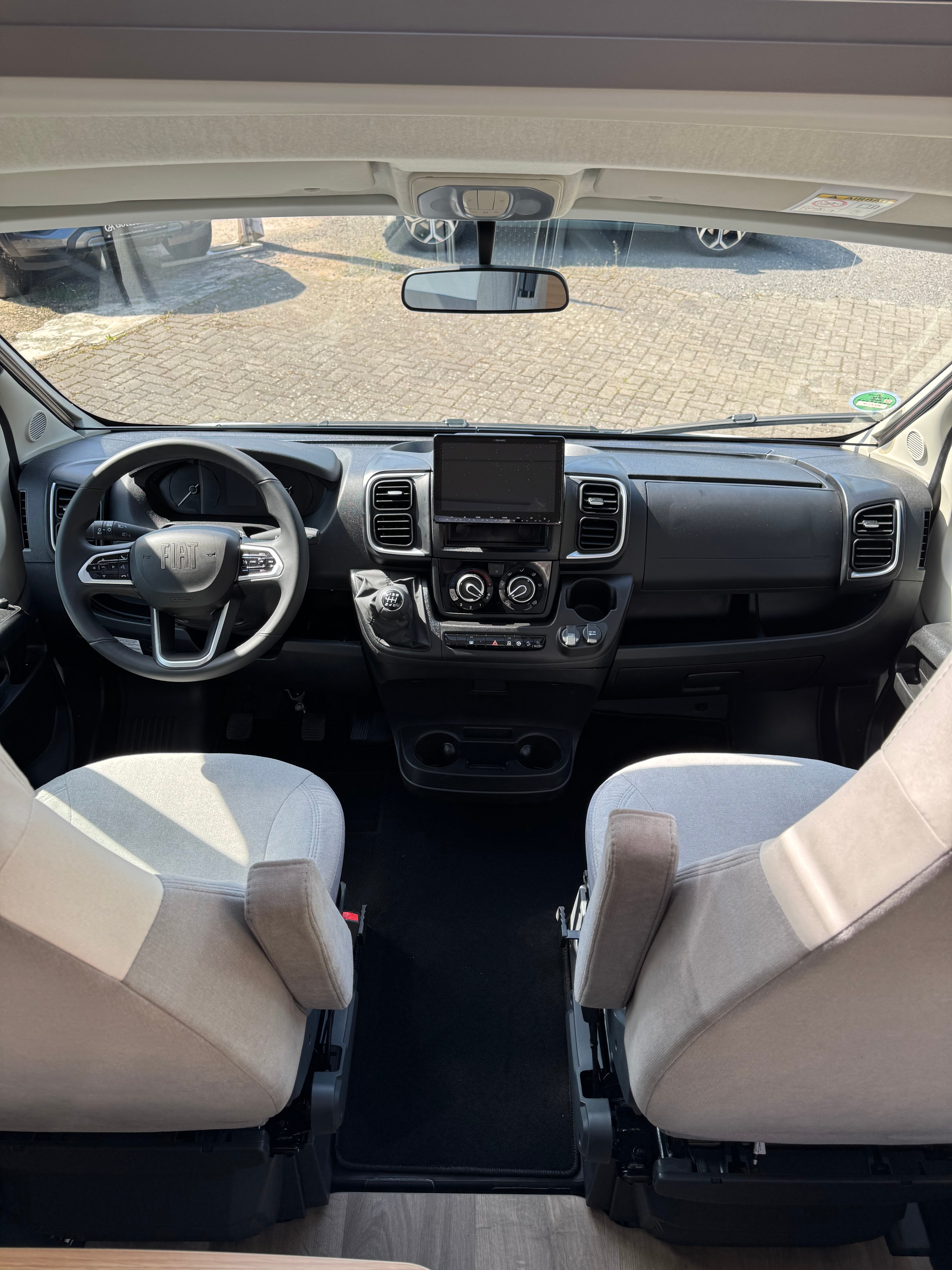 LMC Tourer T660 – 3