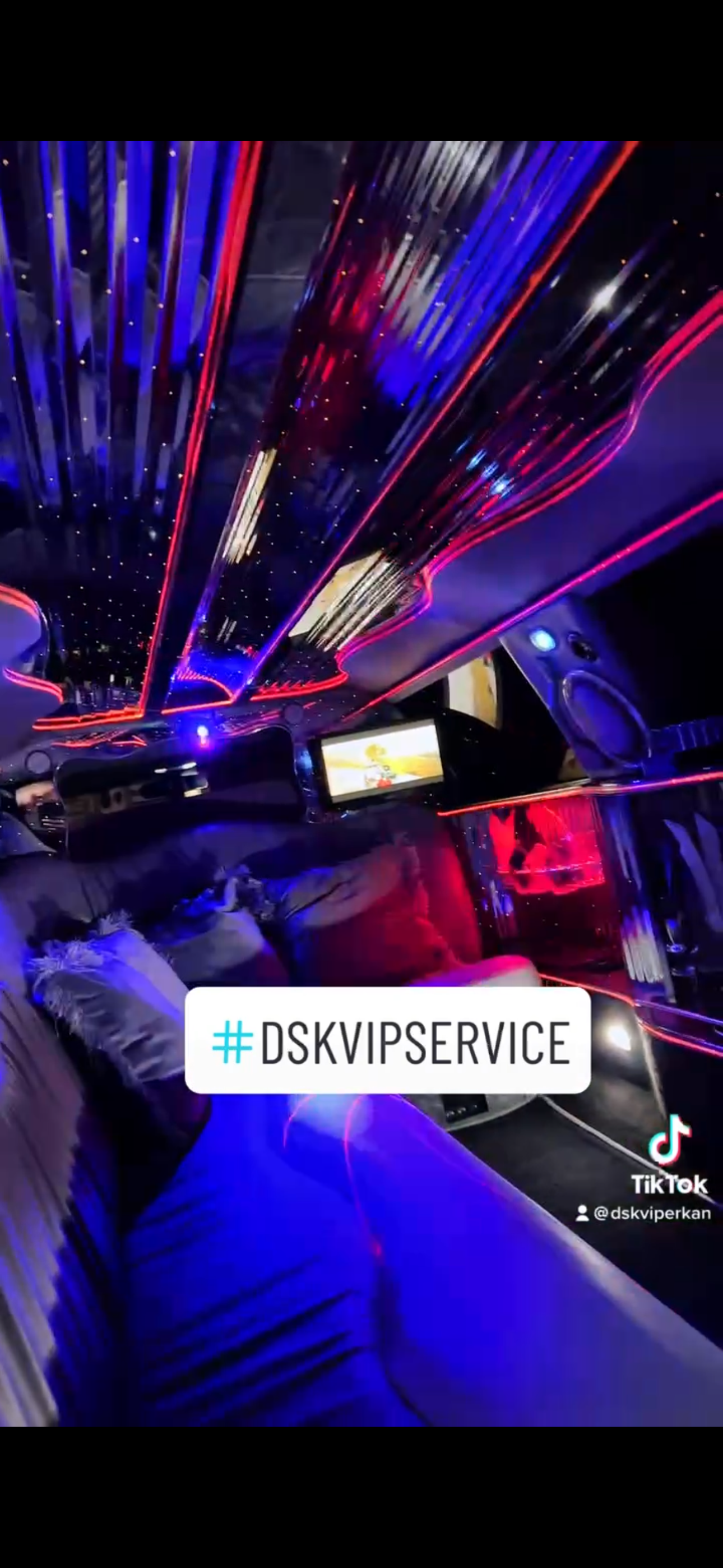 STRETCHLIMOUSINE FÜR IHRE ANLÄSSE IN DONAUESCHINGEN,BAD DÜRRHEIM,HÜFINGEN,BRÄUNLINGEN,BLUMBERG,VILLINGEN-SCHWENNINGEN,ROTTWEIL,SCHRAMBERGTUTTLINGEN,BALINGEN,SINGEN,KONSTANZ,BONNDORF,LÖFFINGEN,WALDSHUT – 3