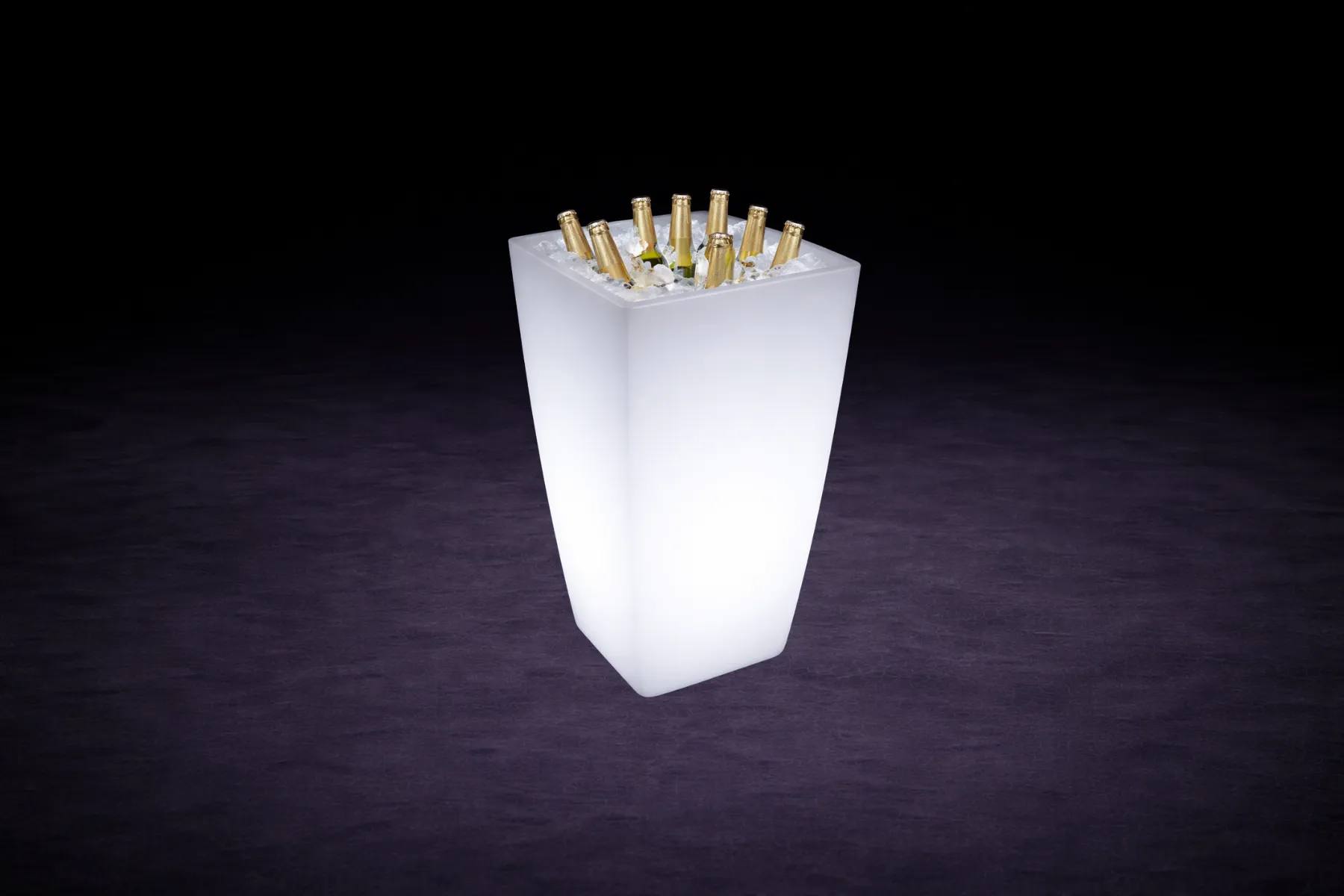 LED Flaschenkühler hoch mieten – beleuchtetes Loungemöbel
