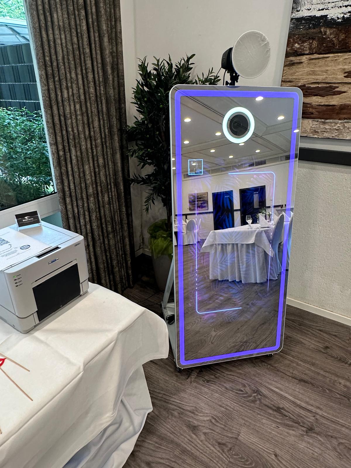 Fotobox / Magic Mirror mit Sofortdruck mieten für Hochzeit / Geburtstag – 2