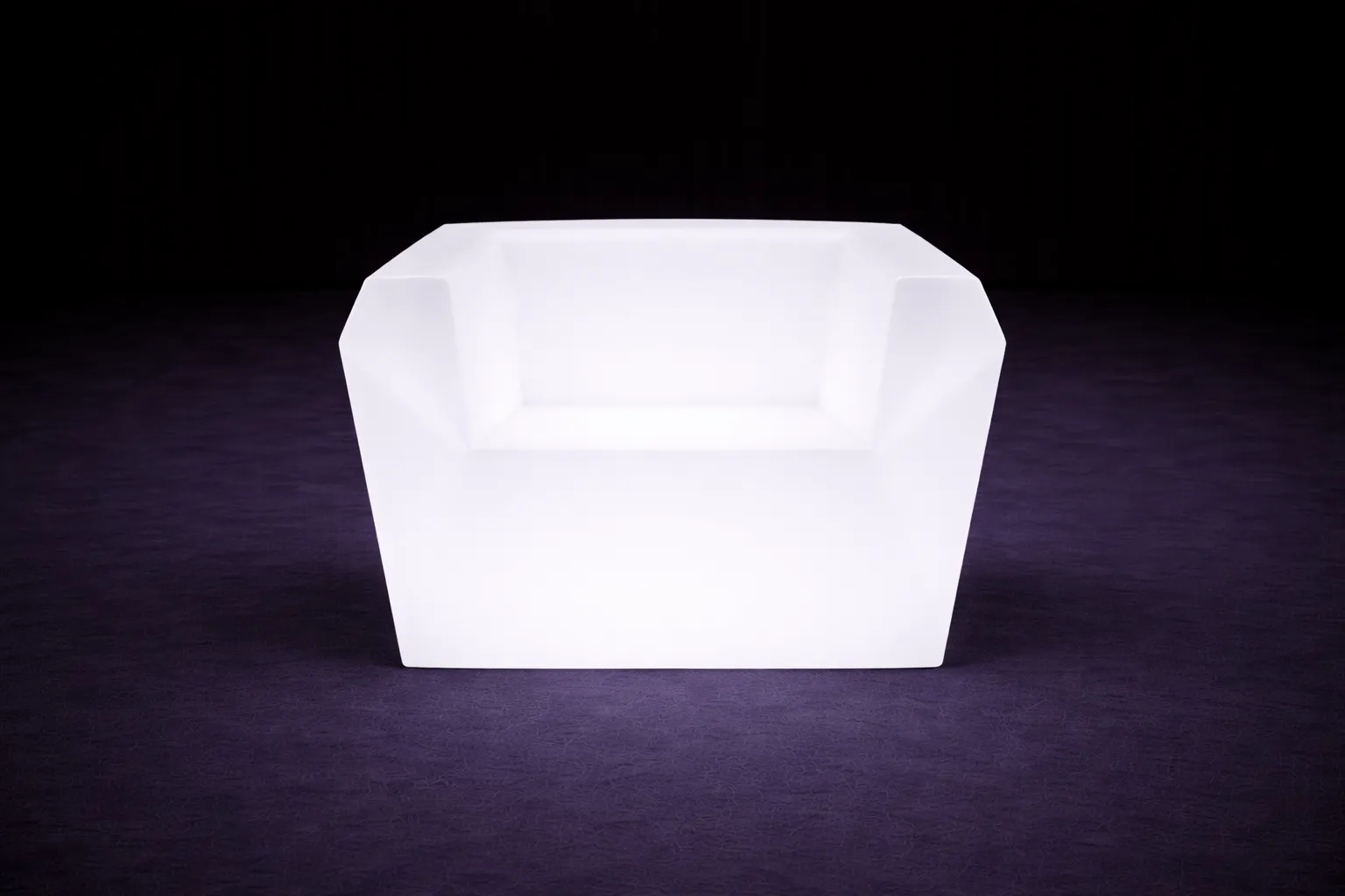 LED Stuhl eckig mieten – beleuchtetes Loungemöbel – 2