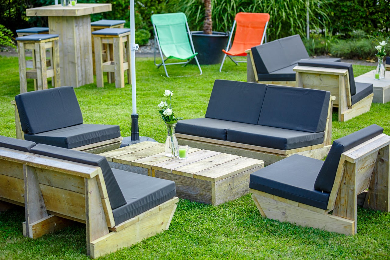 Loungeset Woodlounge Sessel & Sofa 6 Personen, Bauholz, rustikale Optik, naturbelassene Holzmöbel – 2
