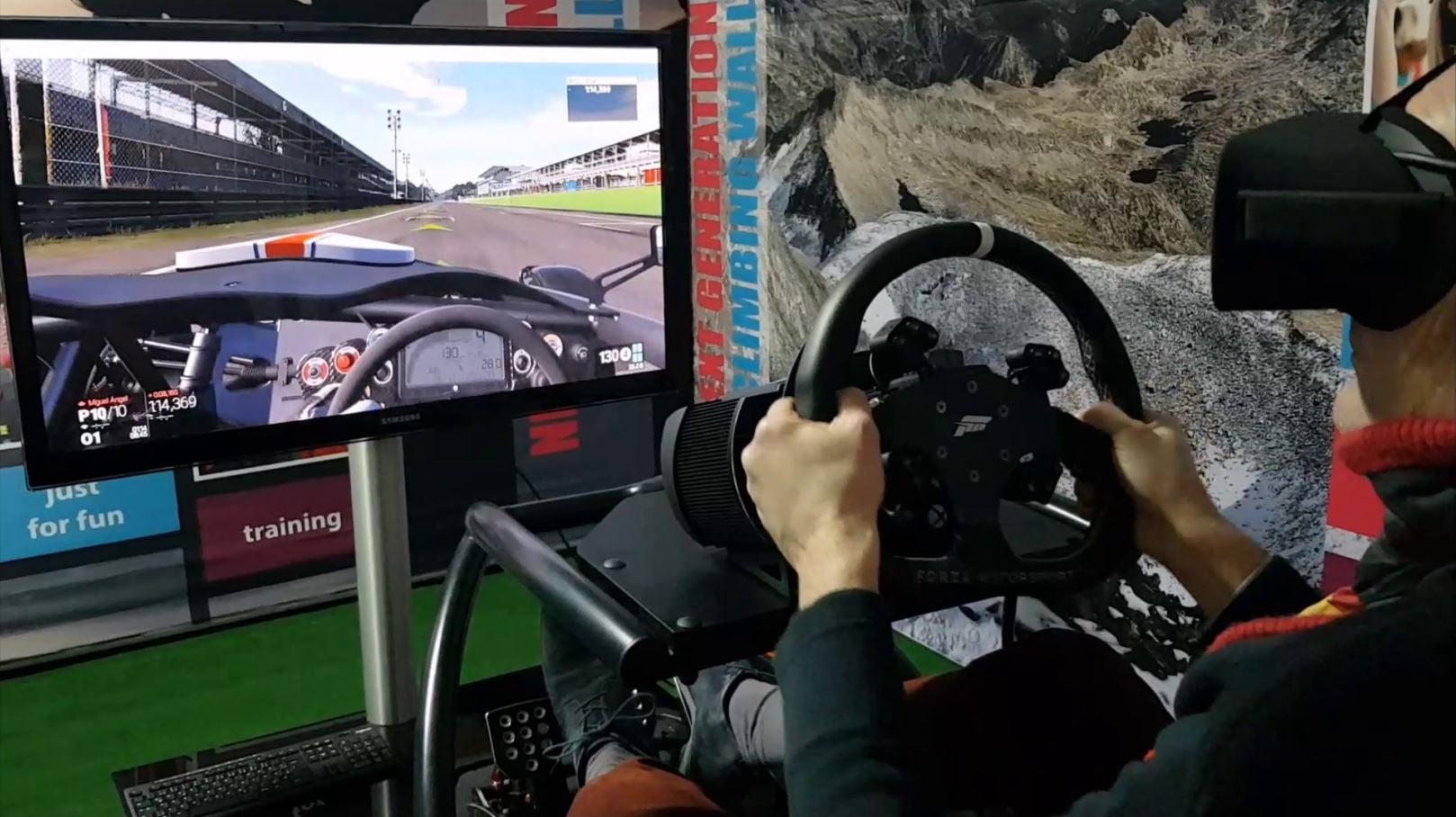 Virtual Reality Full Motion Rennsimulator Simulator VR