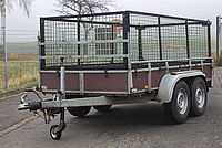 Anhänger mieten, Kastenanhänger mit Gitteraufbau