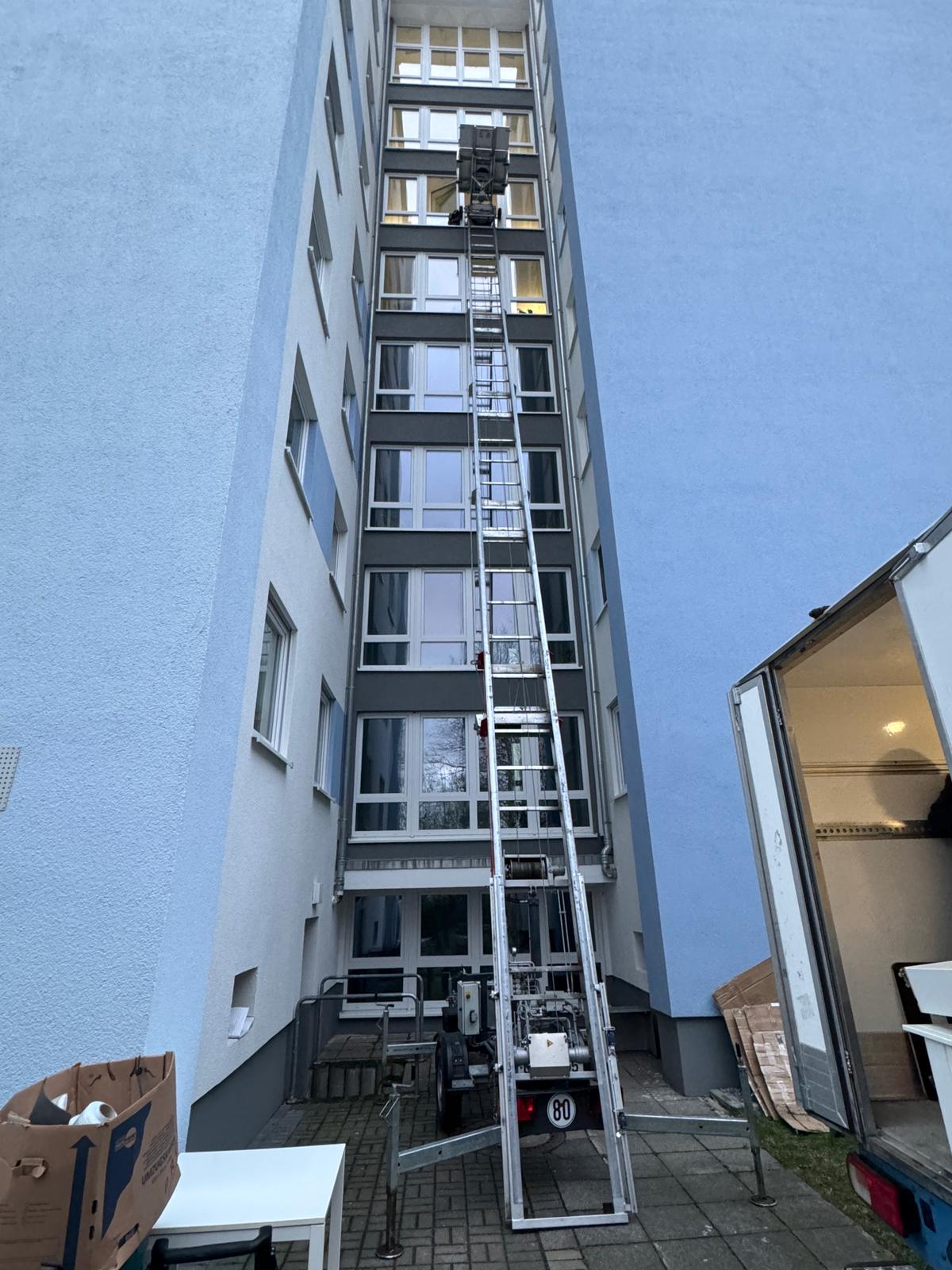 Möbellift Schrägaufzug Boecker 18m Arbeitshöhe 250 Kg Traglast. – 2