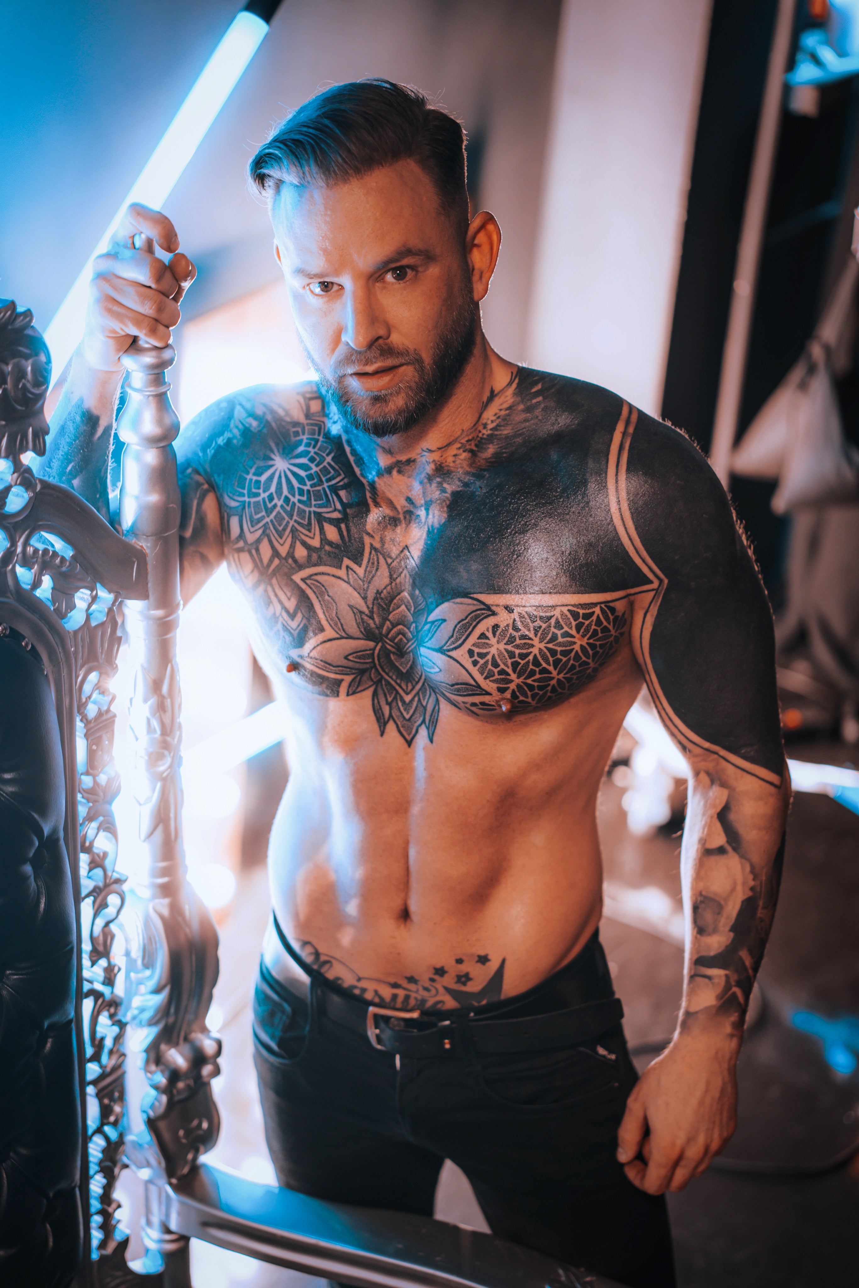 STRIPPER AARON JUICE SUPREME MANSTRIP: DAS HIGHLIGHT FÜR IHR EVENT!