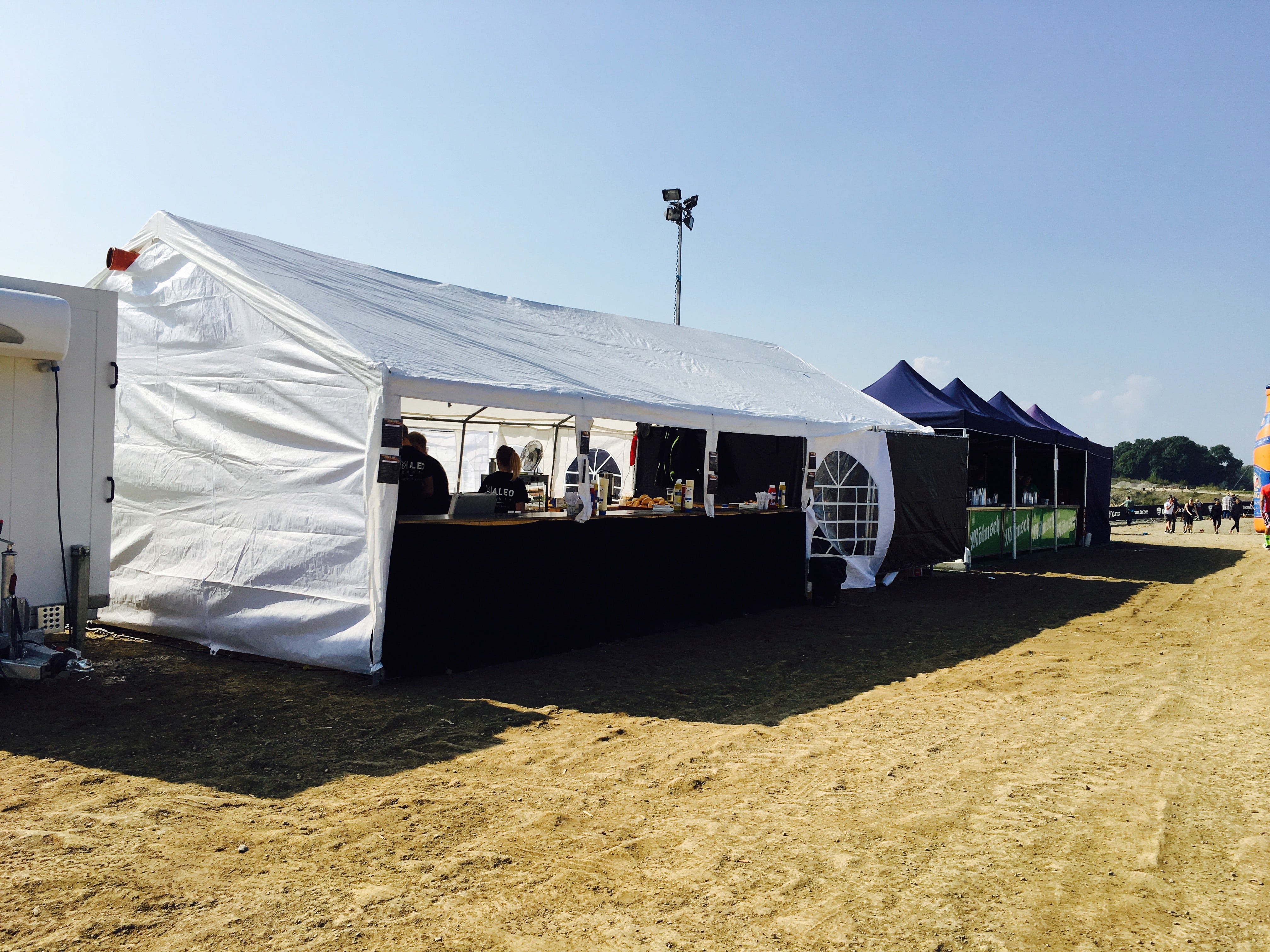 Zelt / Pavillon / Partyzelt – 3