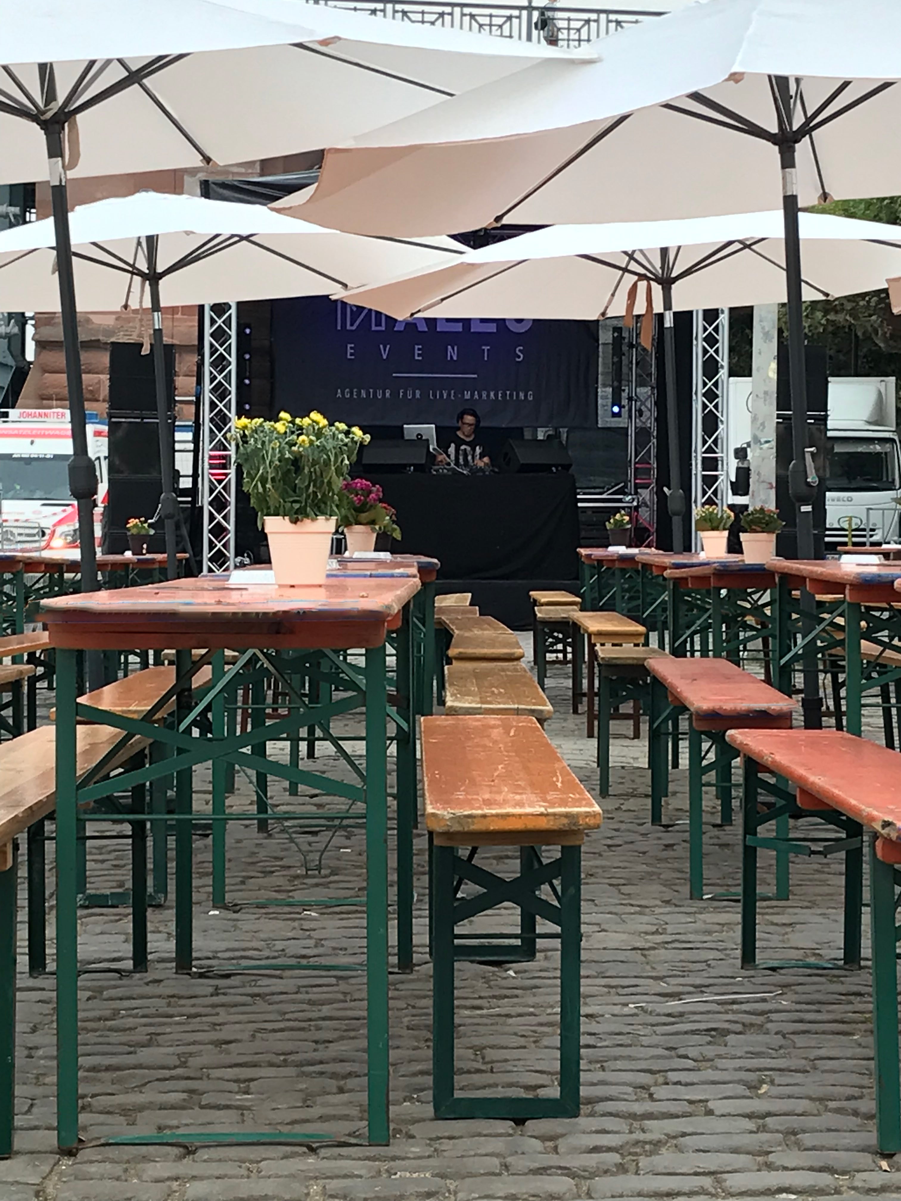 Bierzeltgarnitur / Bierbank / Biertisch / Set – 4