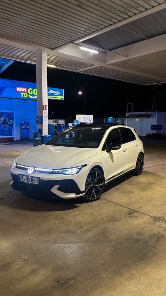 VW Golf 8 GTI Clubsport 149€ 300 PS Sportwagen mieten in Wiesbaden