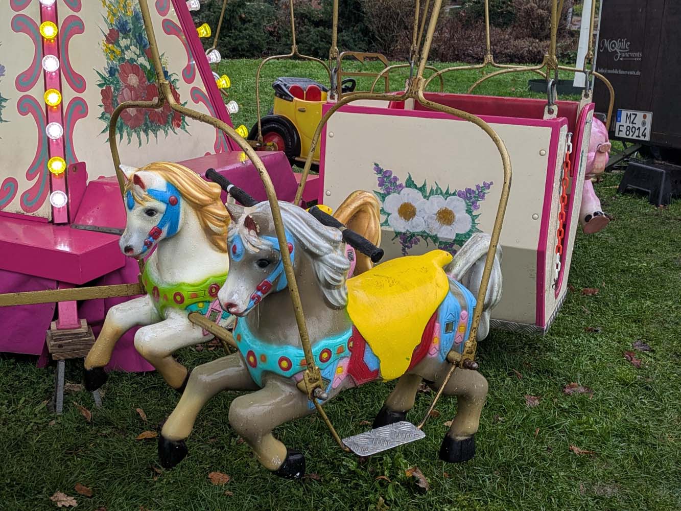 Nostalgisches Hängekarussell – 4