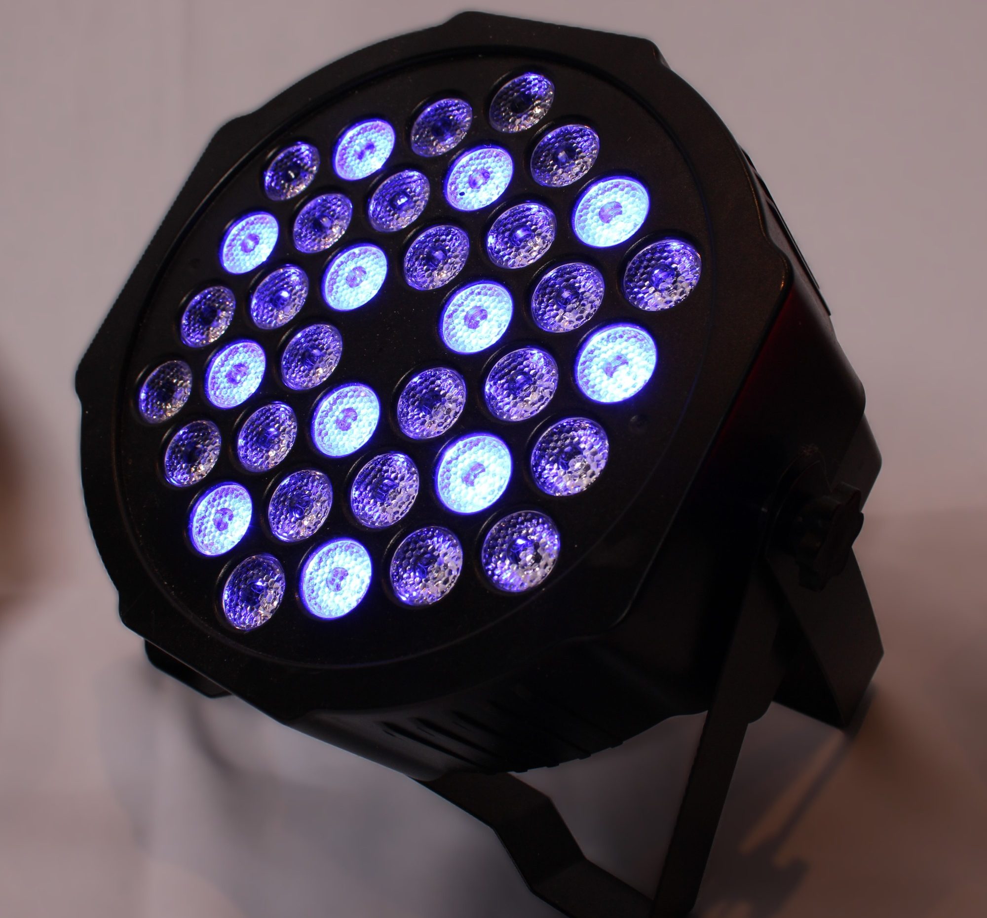 Akku-LED-Scheinwerfer RGB mieten – Speyer / Rhein-Neckar, ab 12,50 €