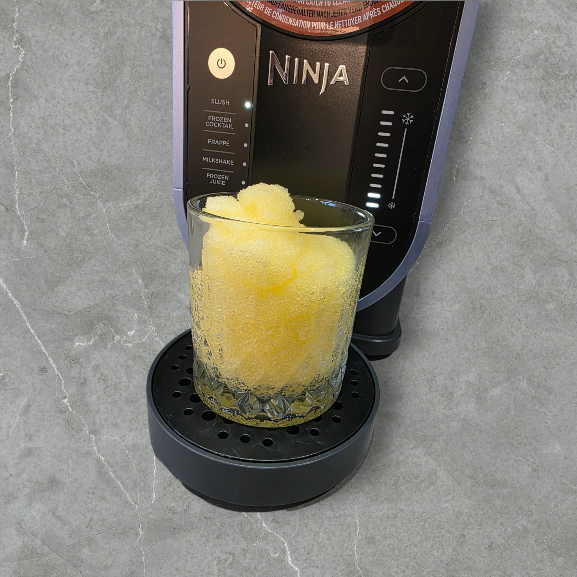 Slush-Eis Maschine mieten 🍹❄️ ab 39 € – Zubehör & Sirup | 1,9L & Profi 2x10L – 3