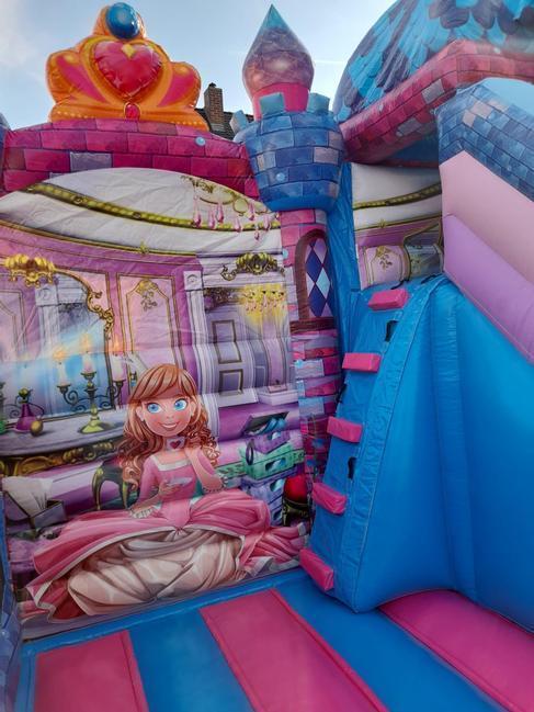 Profi Hüpfburg Springburg Cinderella Kutsche Prinzessin Traum Schloss Märchenschloss mit Rutsche leihen mieten – 4