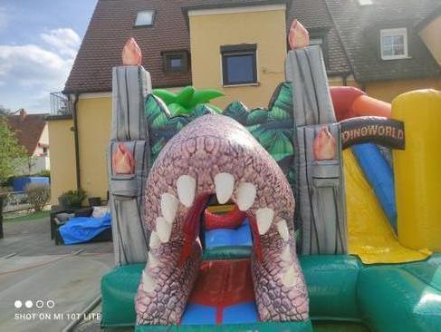 Profi Hüpfburg Luftburg Springburg Dino World T-Rex mit Rutsche Jungentraum günstig leihen mieten in Mittelfranken Nürnberg Fürth Erlangen Ansbach Schwabach Lauf Zirndorf Roth – 3