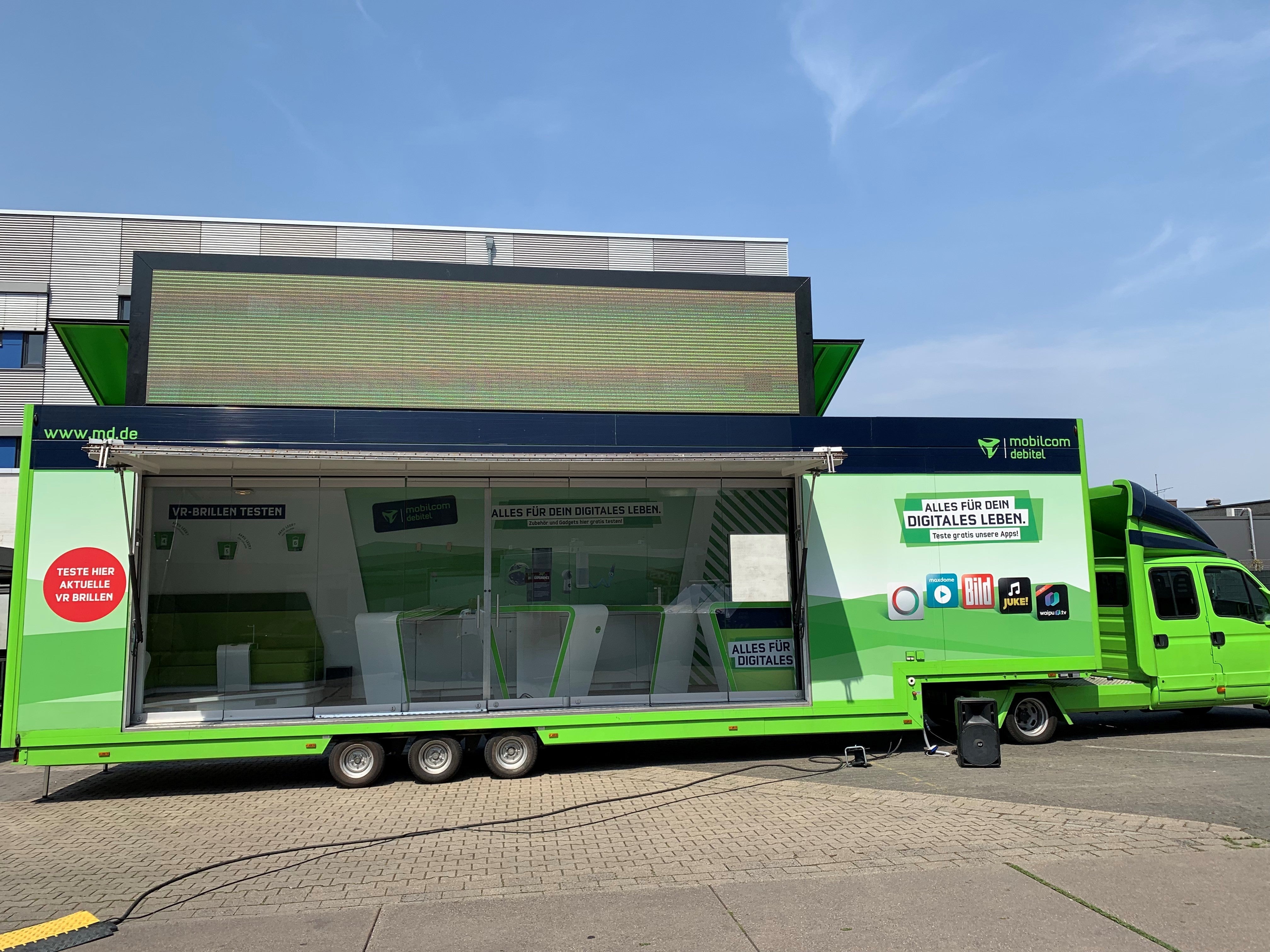 Show 2 & 3 // LED Screen- , Event-, Promotion-, Konferenz-, Messe-, Party-, Showtruck und mobile VIP Lounge – 3