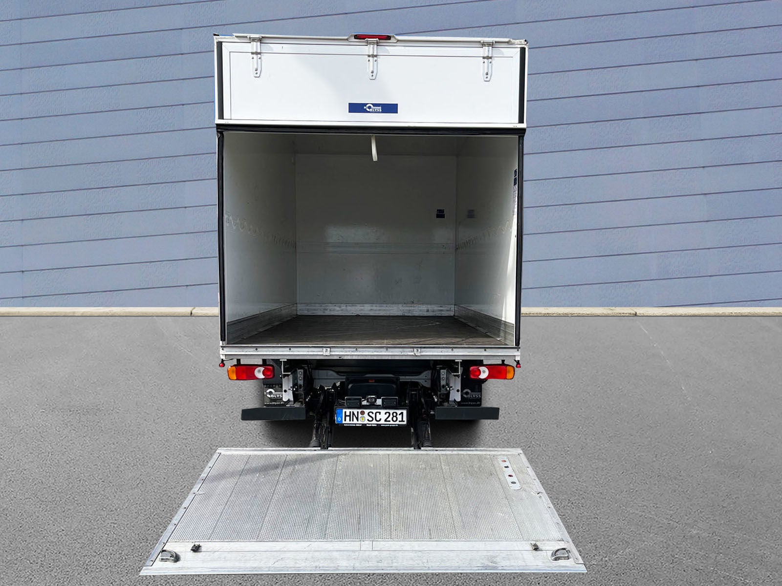 Transporter Koffer 3,5T LKW 4,1 Ladefläche Ladebordwand Ladebühne – 3
