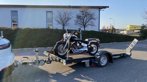 3 er Motorrad Anhänger Mutianhänger Rasentrac Absenkanhänger für bis zu 3 Motorräder Motorradanhänger Rasenmäher Traktor Scherenhebebühne drei Biketrailer – 2