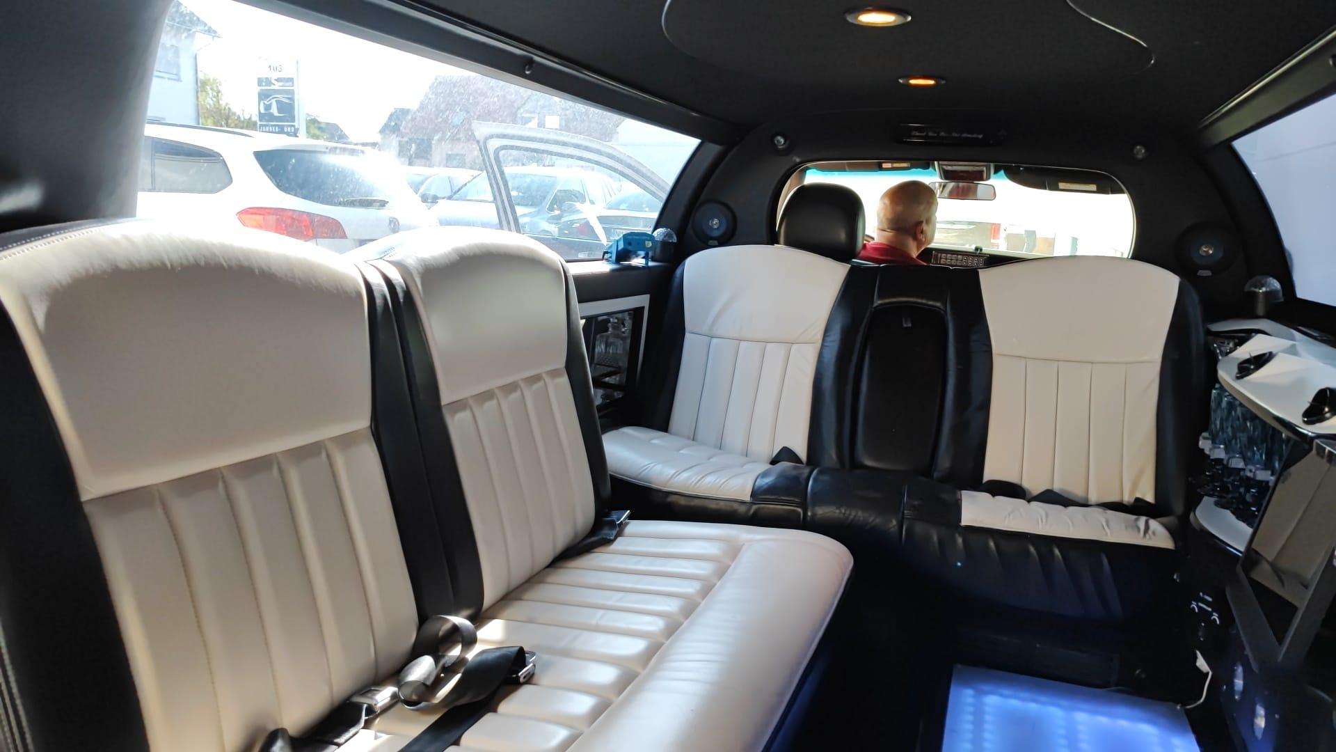 Stretchlimousine Lincoln Tow Car Weiss – 2