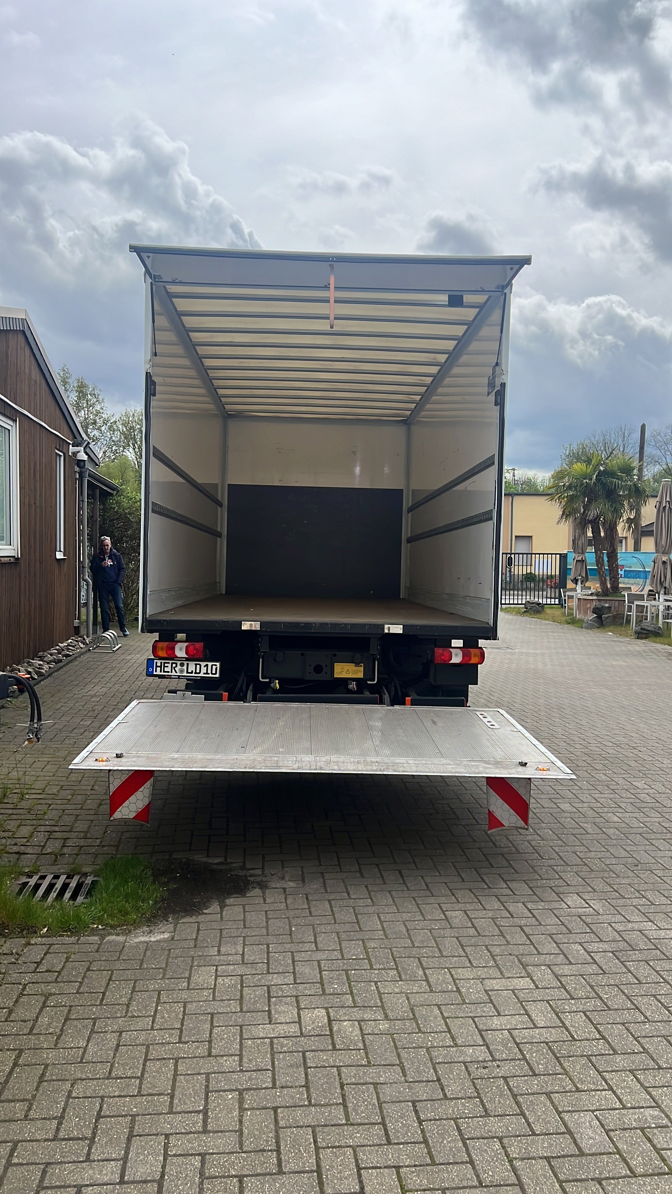 Mercedes Benz 818 L mit LBW 7,49t – 4