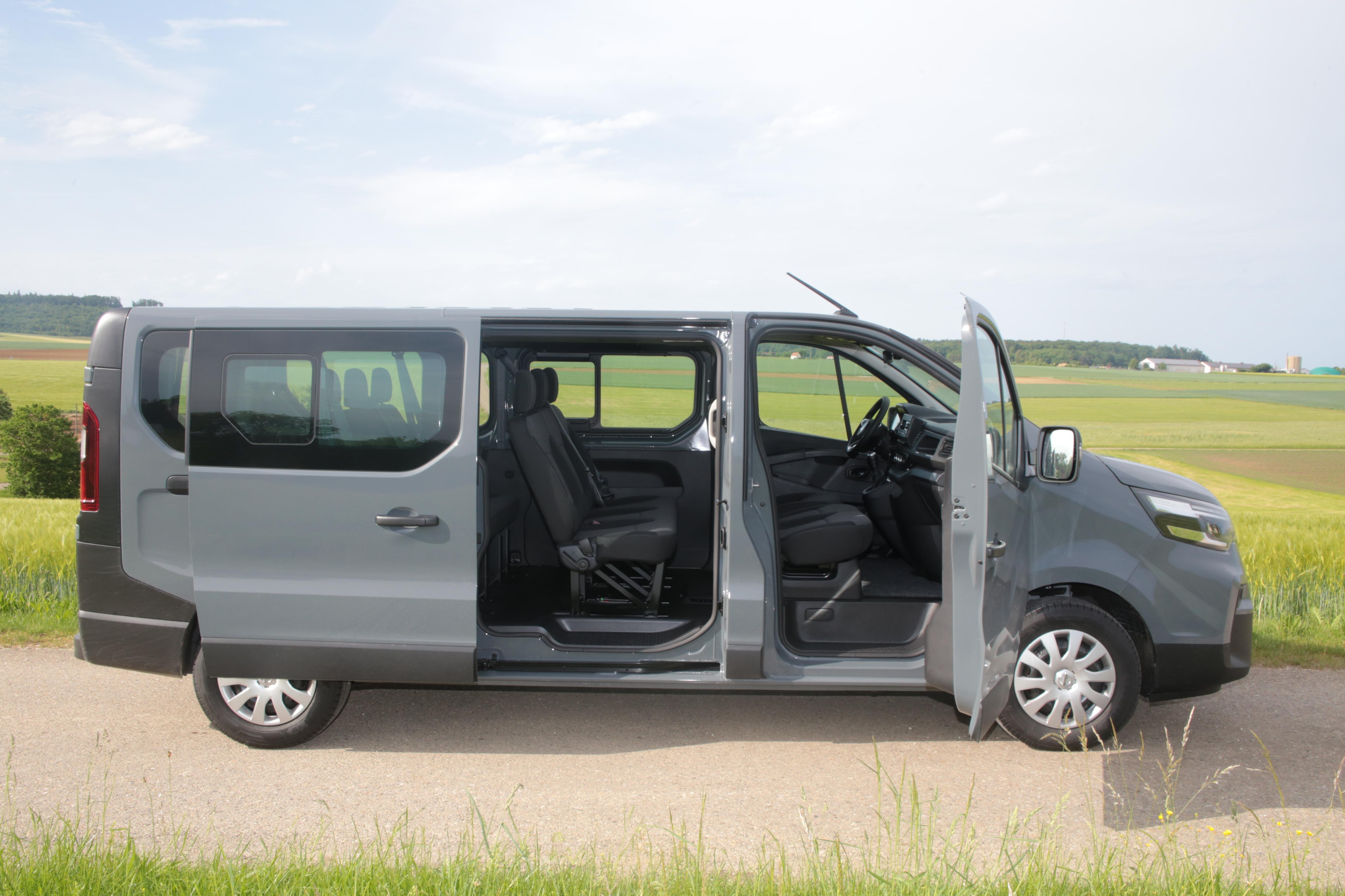 Nissan Primastar NV 300 L2 9-Sitzer, langer Radstand mit Klima, Einparksensoren, Tempomat, Freisprecheinrichtung, LED-Scheinwerfer, etc. - Erstzulassung Mai 2022!! (baugleich mit Renault Trafic) – 3