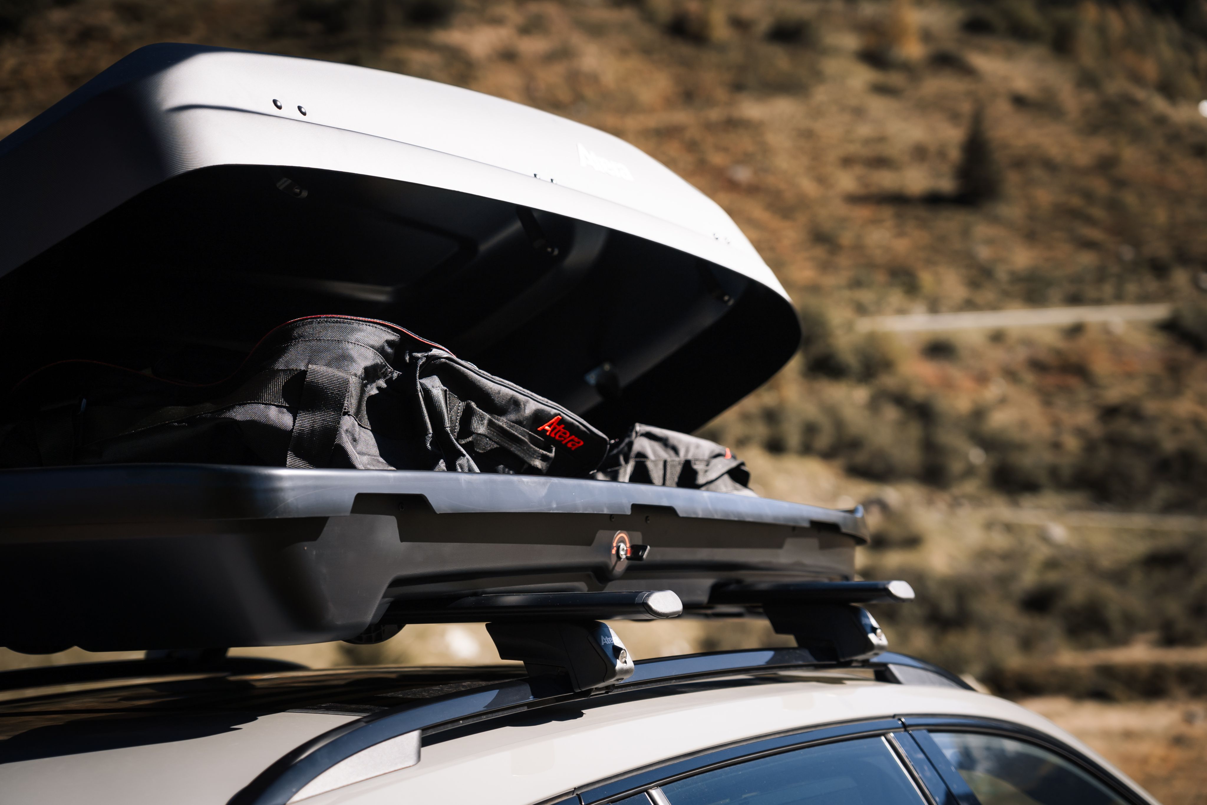 Dachbox Atera Lunar - 470 L - Grundträger für viele Fahrzeuge vorrätig – 2