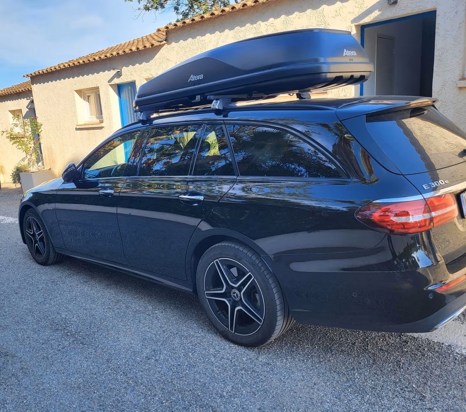 Dachbox Atera Casar XL - 540 L - Grundträger für viele Fahrzeuge vorrätig – 3