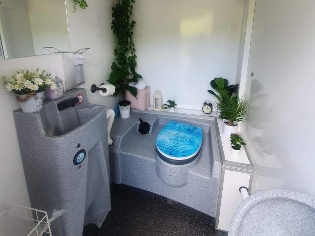 PIPI Lounge - VIP Toilettenwagen / Party WC – 3