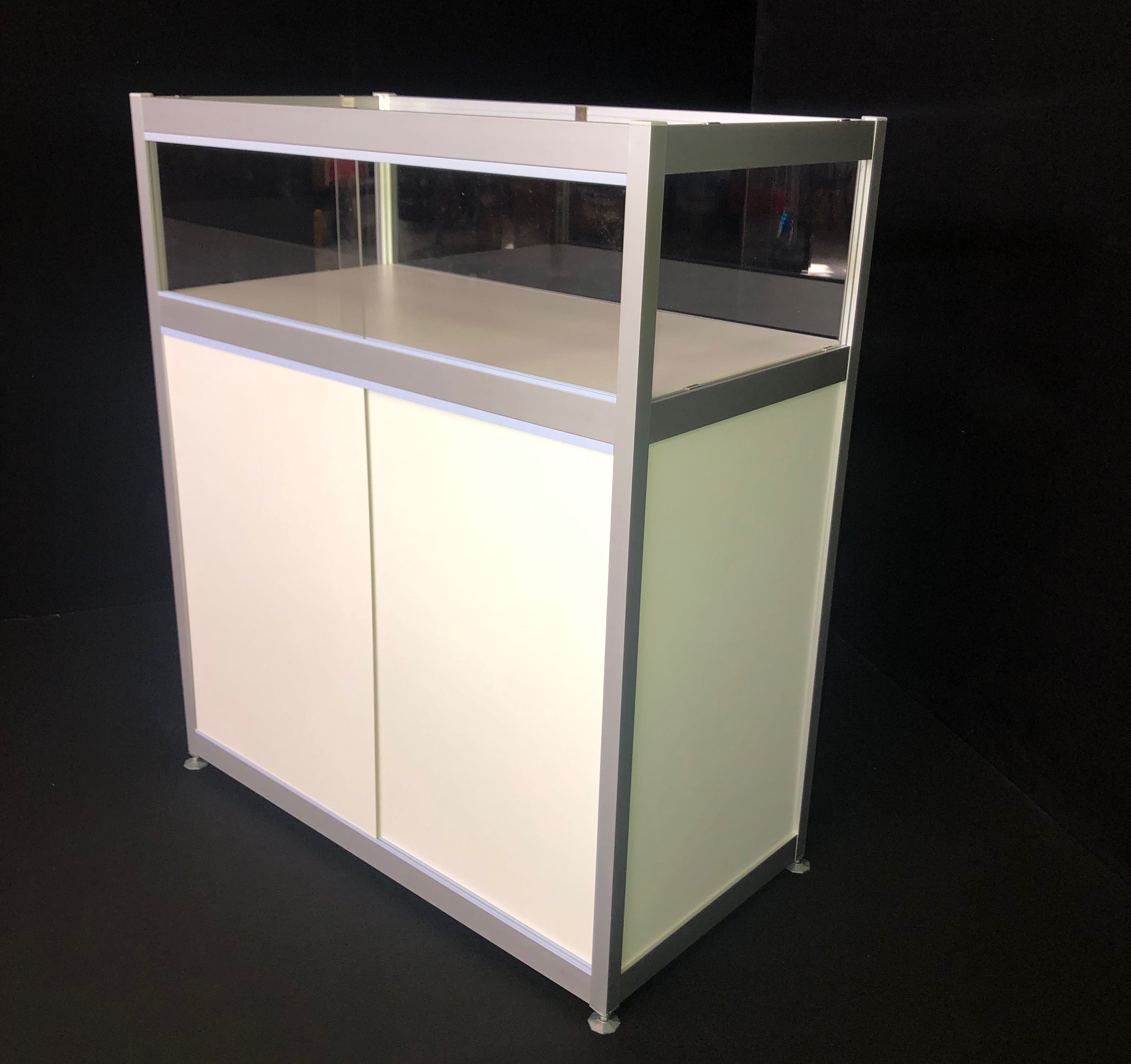Octanorm Vitrine | Vitrine mit Aufsatz und Schiebetüren – 3