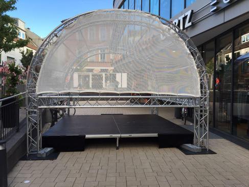 Rundbogenbühne Set T/B/H 5 × 4,5 × 3,5m auch mit kompletter Bühnentechnik (Ton/Licht/Video) buchbar! – 4