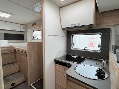 Wohnmobil Teilintegriert mit großer Garage Sunlight T68 – 3