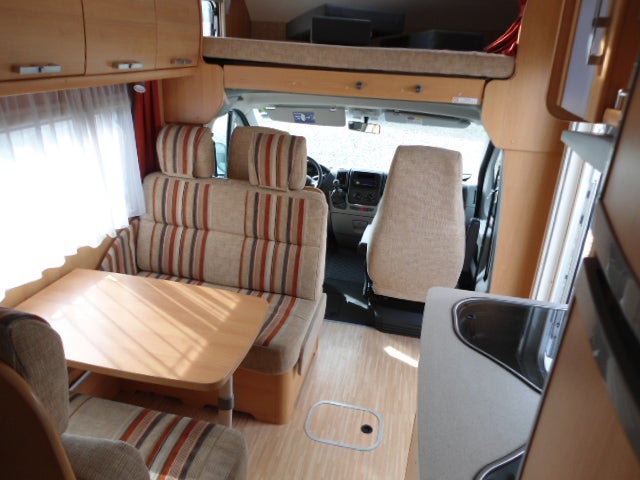 Wohnmobil Alkoven TEC 651G - 6 Personen Sitz u. Schlafplätze – 4