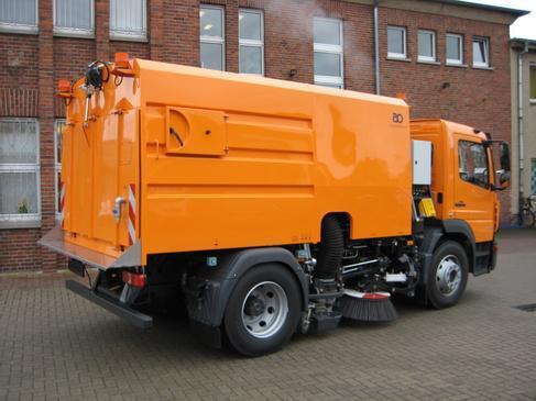 Kehrmaschine, LKW-Kehrmaschine, Behaeltervolumen 6 cbm; Daimler-Benz Atego 1523 LKO EURO 6 – 2