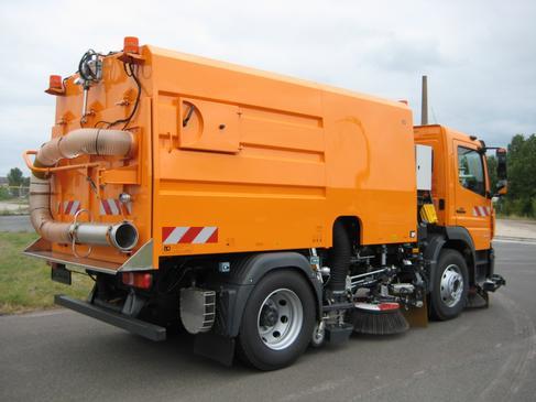 Kehrmaschine, LKW- Kehrmaschine, Behältervolumen 6 m³, Mercedes-Benz Atego