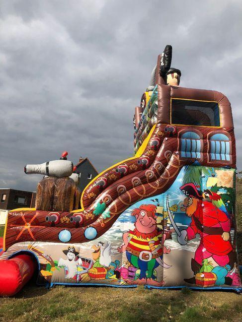 Riesenrutsche mit Pool - Piratenrutsche – 3