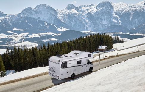Weinsberg CaraHome 650 DG (Alkoven) – 2