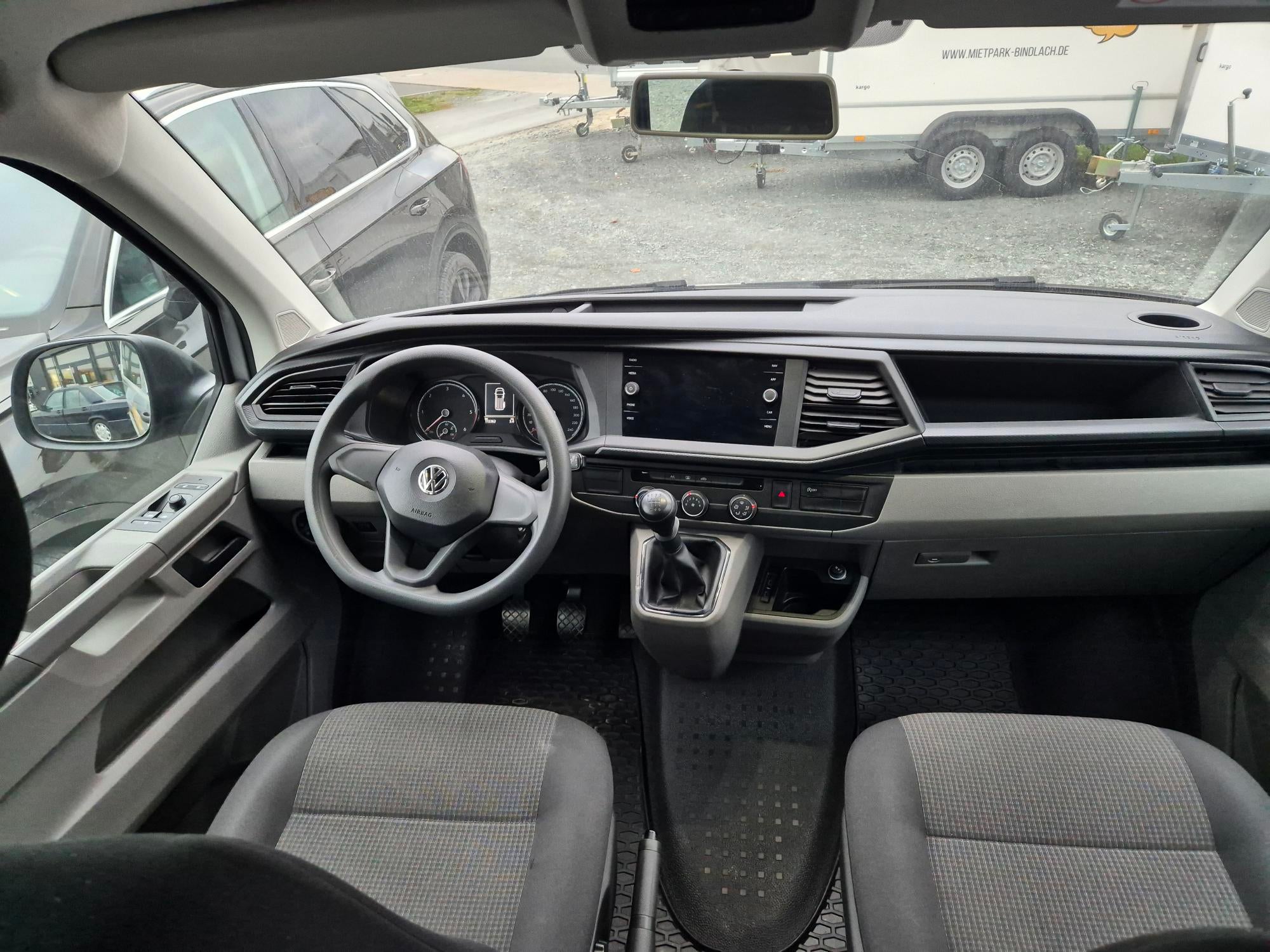 Kleinbus VW T6.1 8-Sitzer – 4