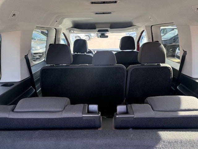 VW Caddy Maxi 7-Sitzer mit Anhängerkupplung – 3
