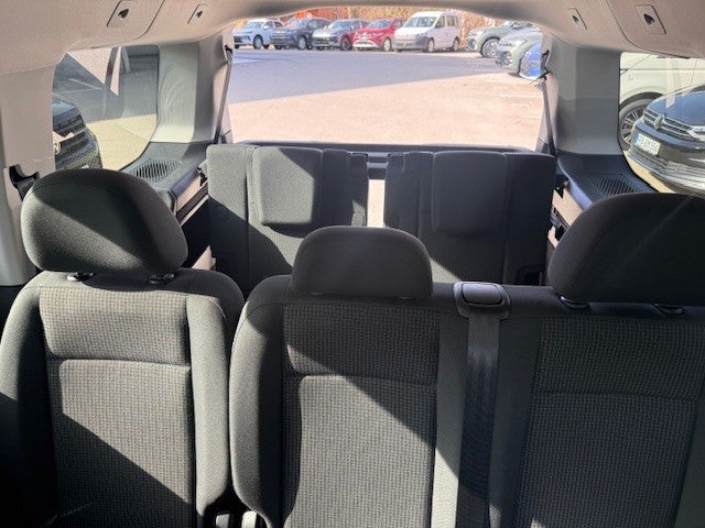 VW Caddy Maxi 7-Sitzer mit Anhängerkupplung – 4