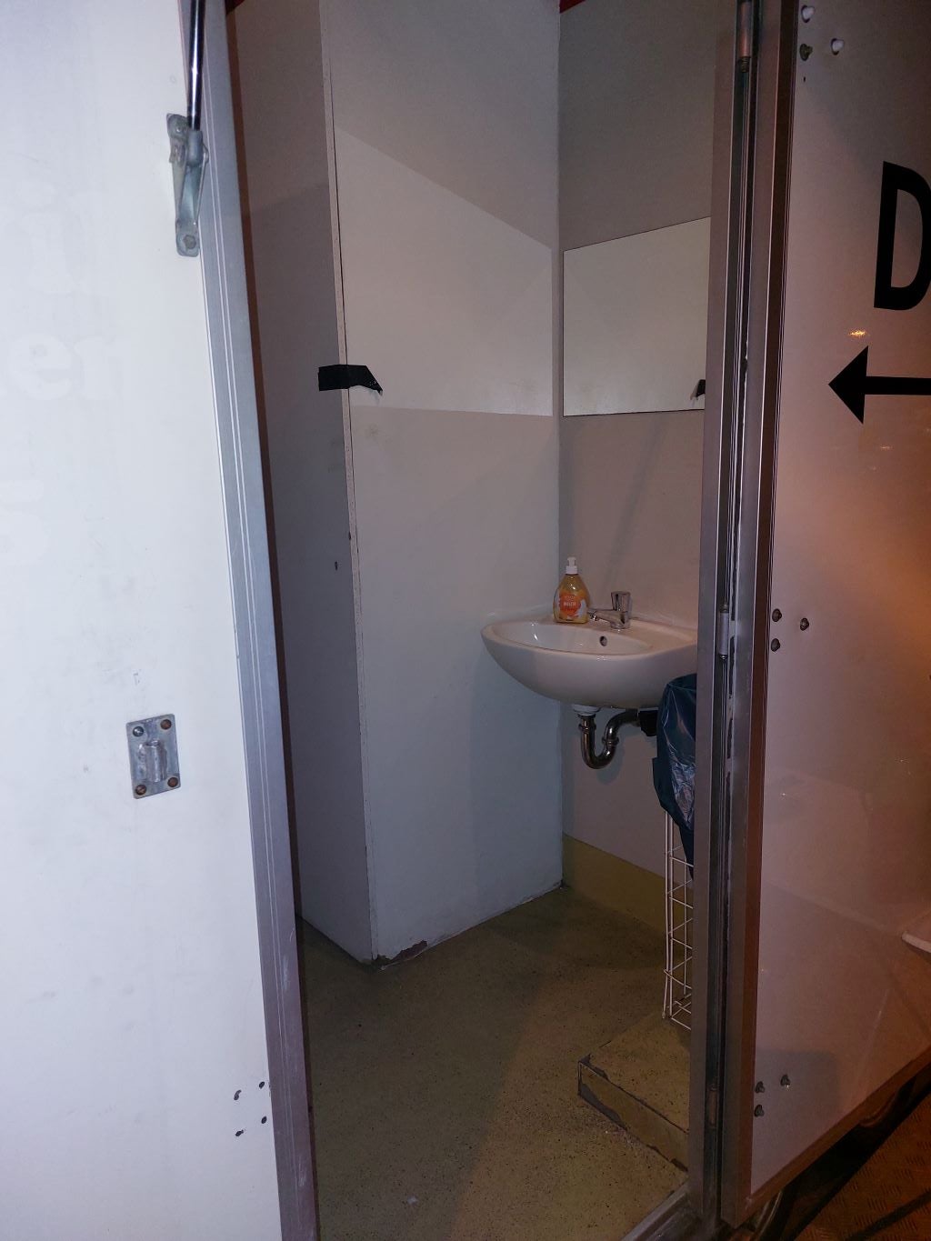 Toilettenwagen (neuwertig) – 4