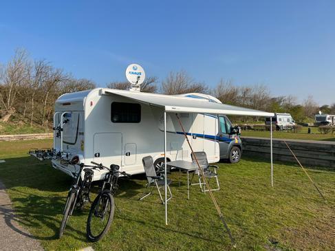 Hundemobil Knaus Sky Wave 700 MEG, mit Hundegarage, 4,4to, Einzelbetten, Vollausstattung – 3