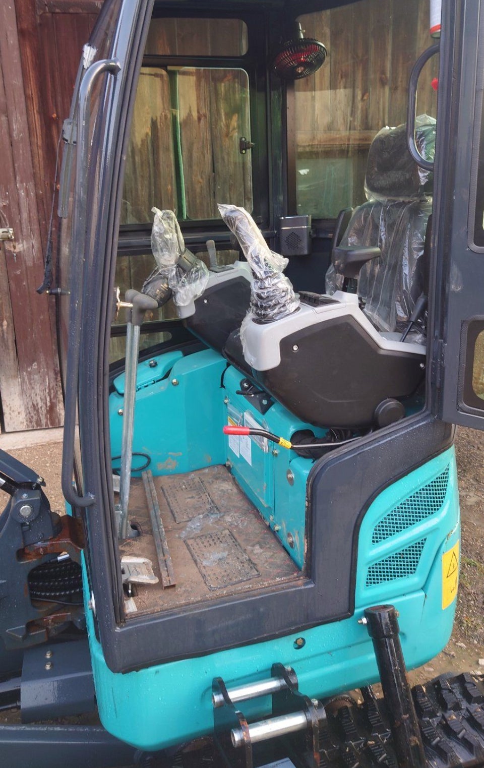 Mini Bagger 2 t – 3