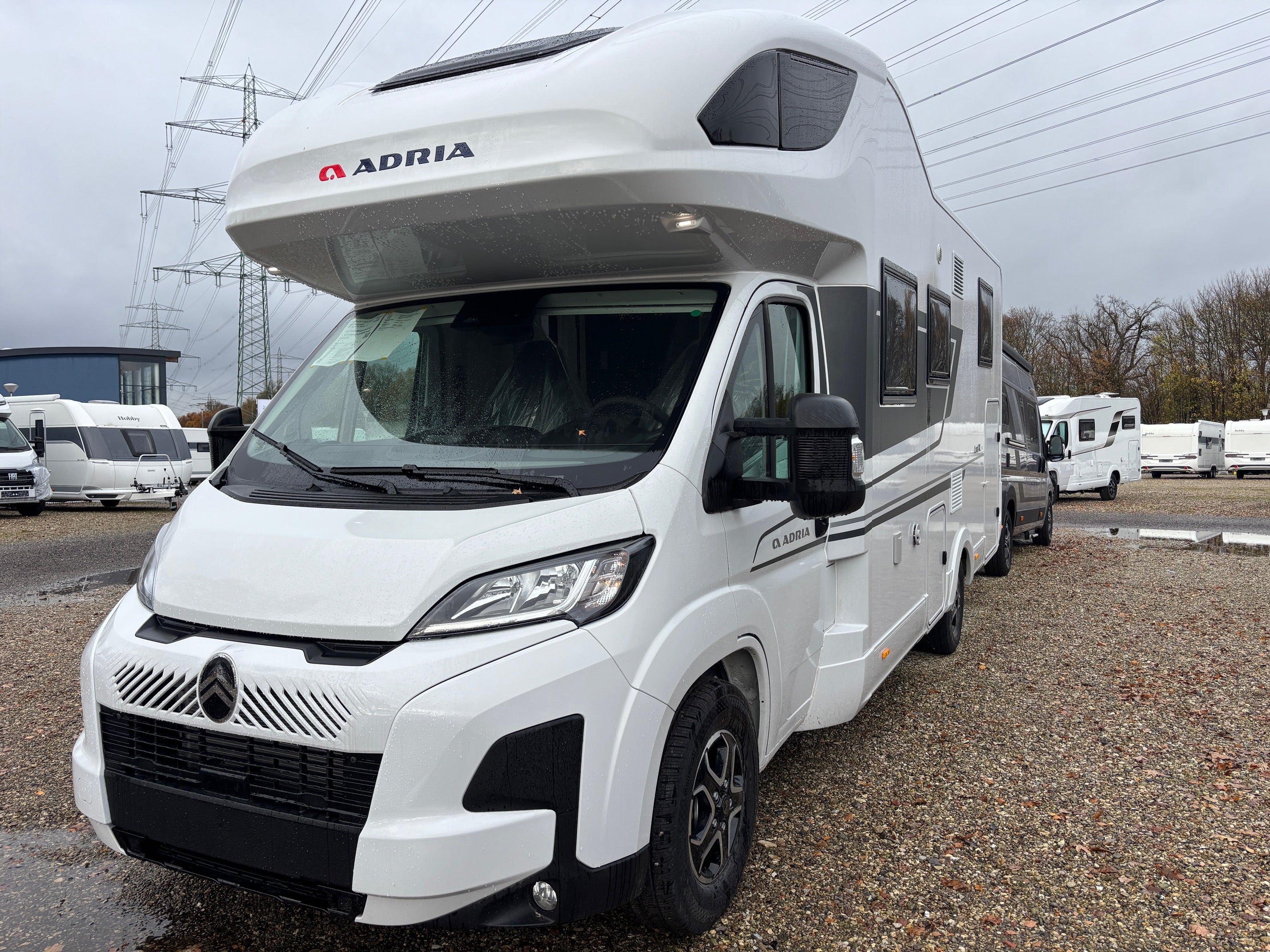 Adria Coral XL 660SL – 3