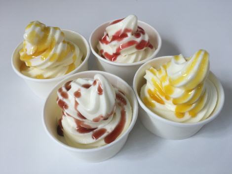 Softeismaschine - Frozen Yogurt - Maschine  mieten - Eis catering Messe – 4