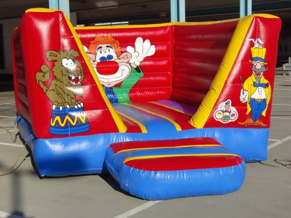 "Clown-Hüpfburg" Farbenspiel pur – 2