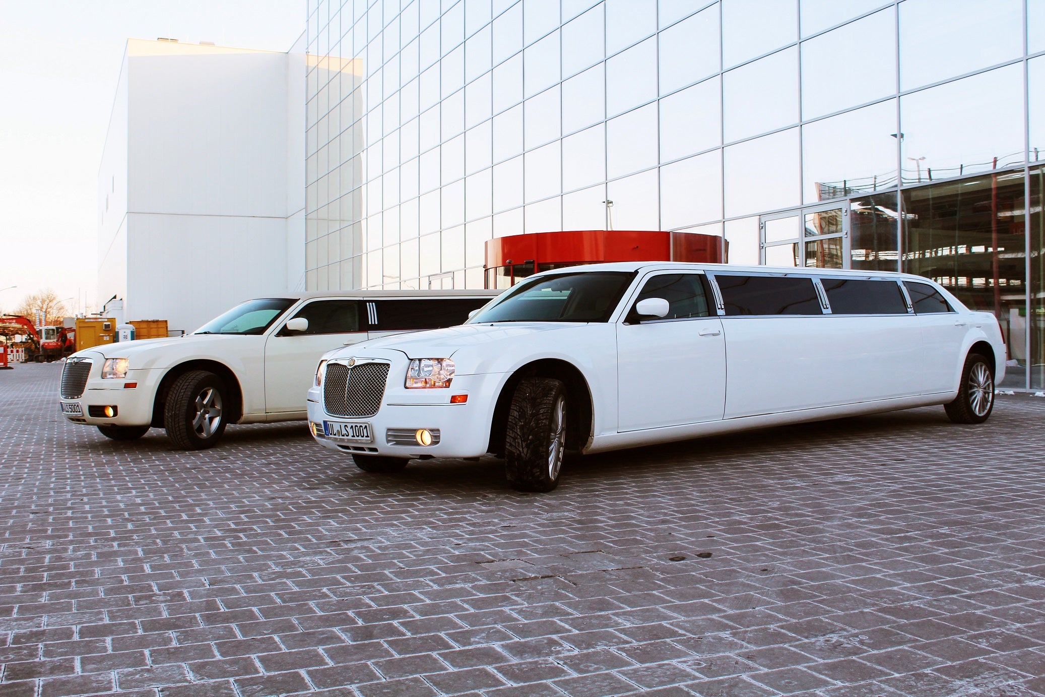 Stretch Limousine, Limofahrt, Junggesellenabschied, Geburtstag, Hochzeit, Party, Limo Ulm, Limo Augsburg, Event Limo, Shuttle, VIP, PINK Limo, PINKE Limo, HUMMER, CHRSLER, LINCOLN, H2, H3 – 3