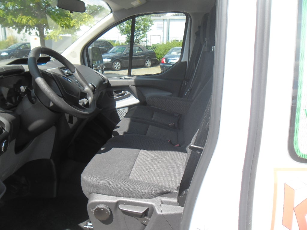 Ford Transit 9-Sitzer Bus – 2