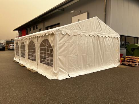 Partyzelt 5 x 8 m inkl. 4 Biergarnituren und 6 Stehtische (mit Hussen) (Festzelt) – 2