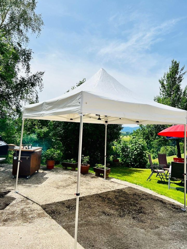 Faltpavillons 3x3m 6x3m 4,5x3m in Hilzingen mieten – Camaevent – 3